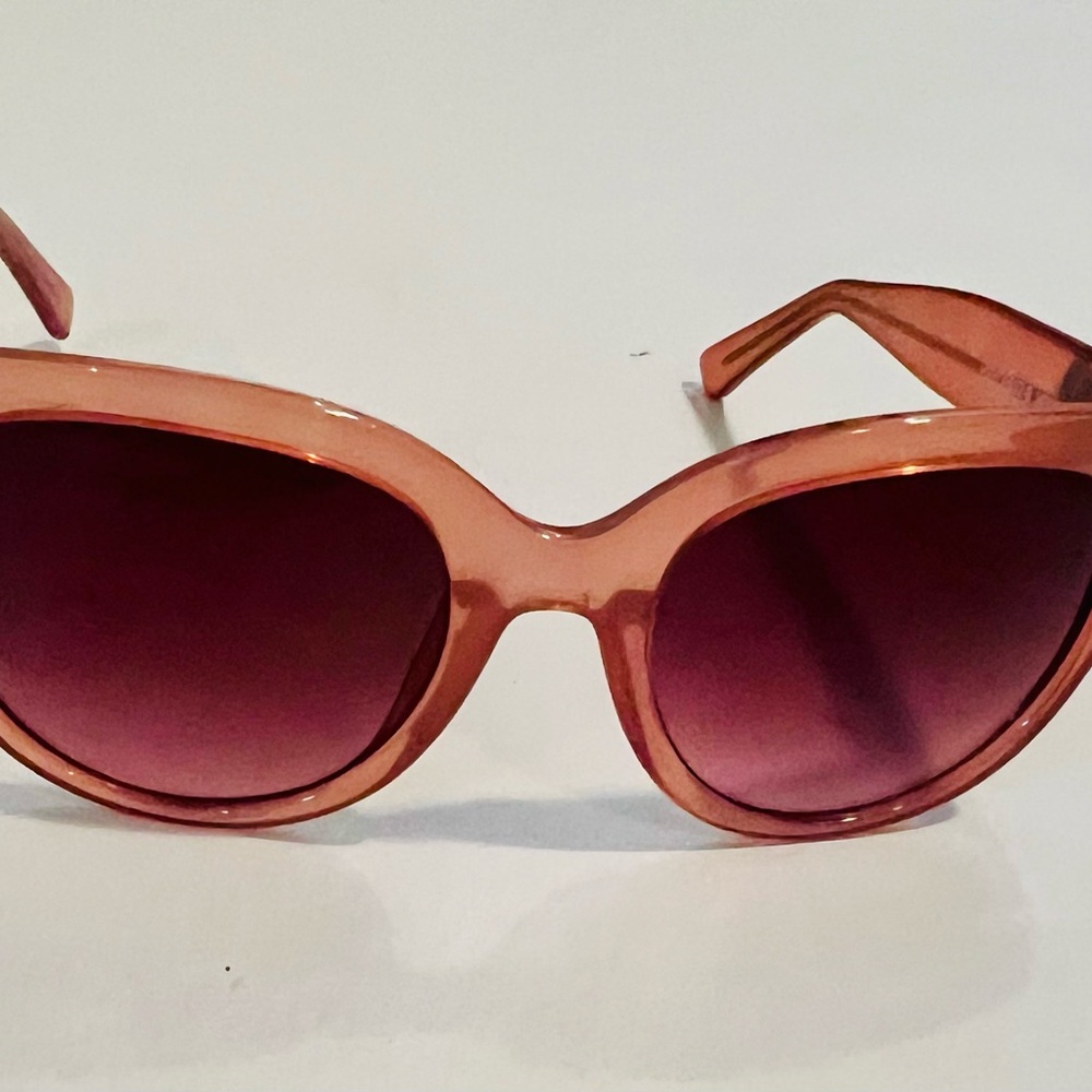 Chic Pink Vince Camuto Sunglasses